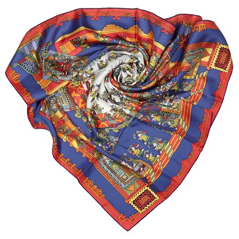 foulard de soie hermes.